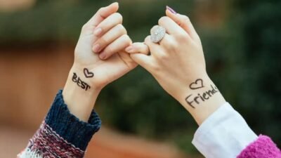 Science of Friendship: How Our Brains React to Social Bonds