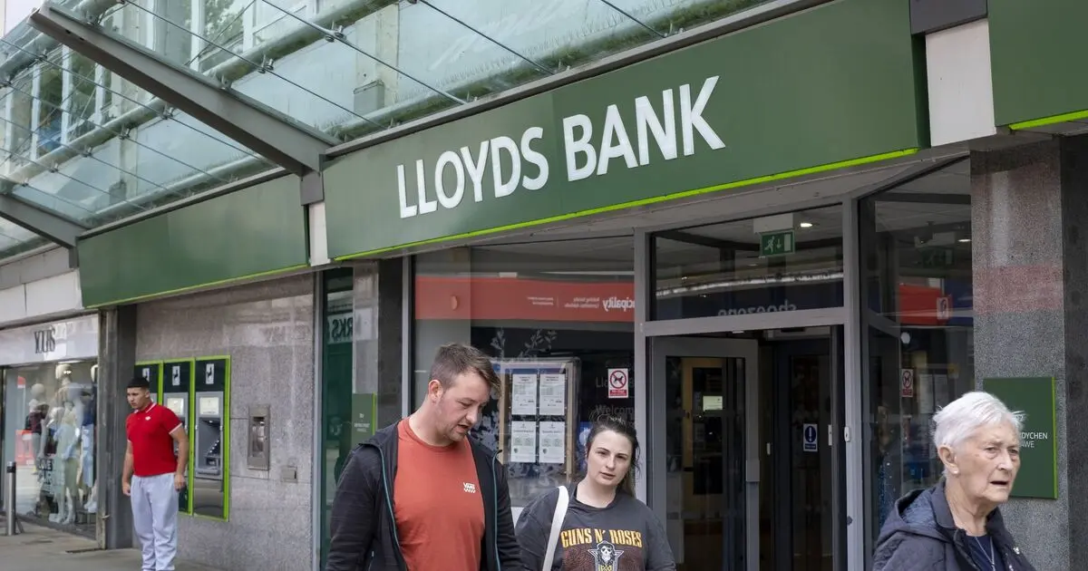 Lloyds Bank Introduces New Barcode Cash Deposit Facility